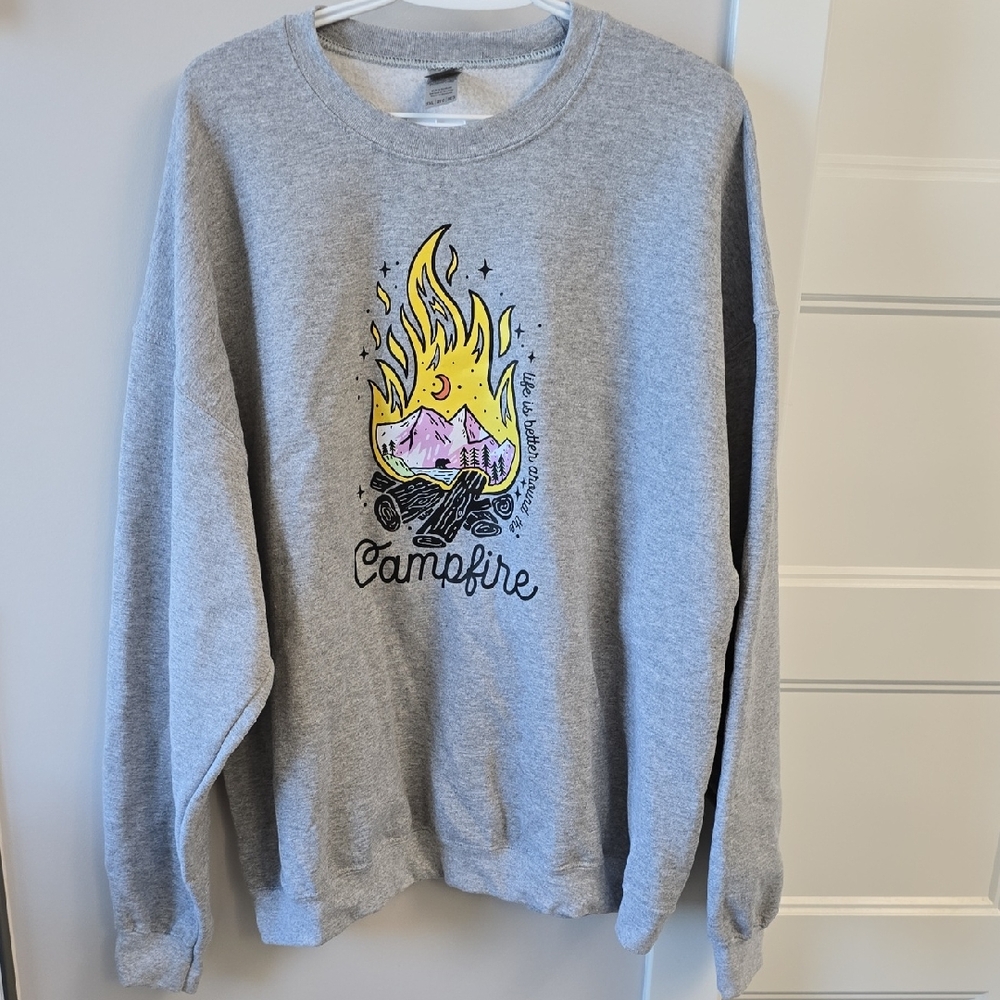 Gildan Gray Campfire Graphic Crewneck Sweatshirt